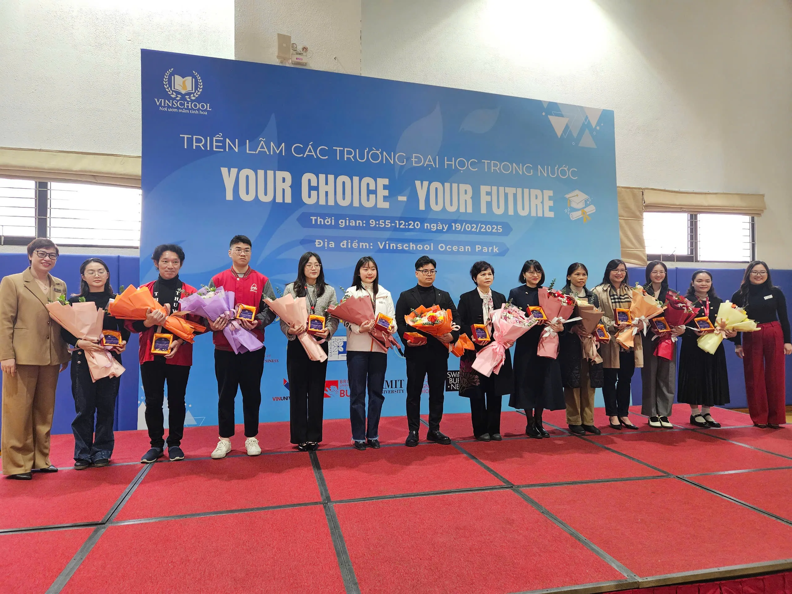 Triển lãm các trường đại học trong nước tại Vinschool Ocean Park 1