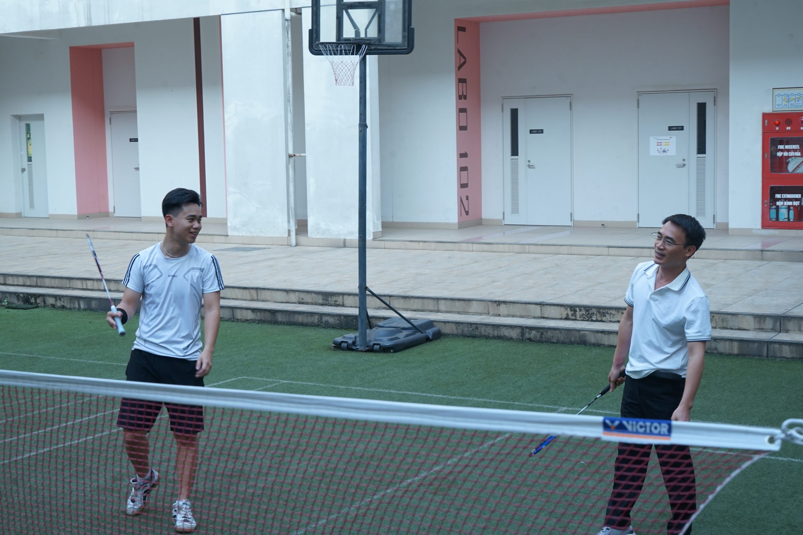 Đội cầu lông THUV